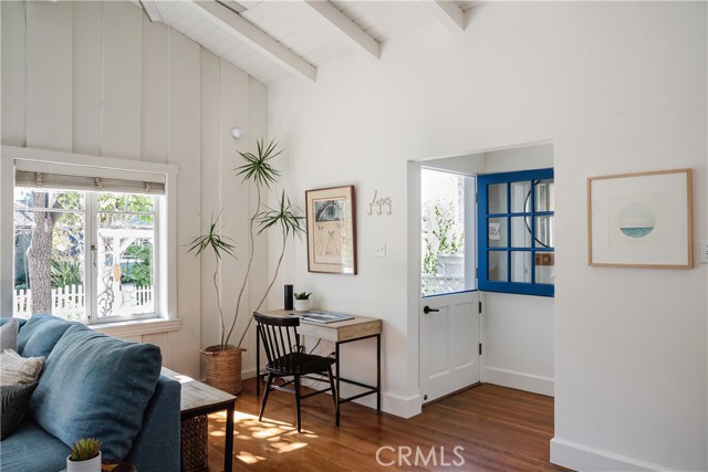 517 5th Street, Manhattan Beach, California 90266, 3 Bedrooms Bedrooms, ,2 BathroomsBathrooms,Residential,Sold,5th,SB22046594