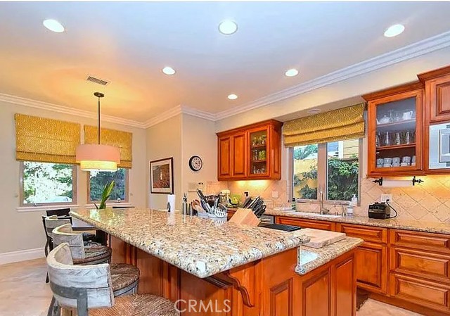 Detail Gallery Image 6 of 21 For 3200 Elm Ave, Manhattan Beach,  CA 90266 - 5 Beds | 4/1 Baths