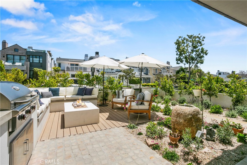 711 Heliotrope Avenue