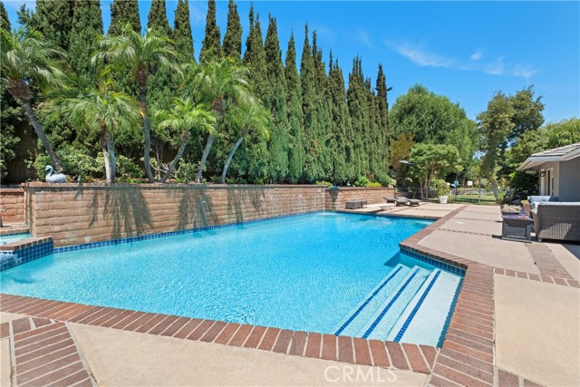 Detail Gallery Image 27 of 53 For 12261 Browning Ave, North Tustin,  CA 92705 - 5 Beds | 4/1 Baths