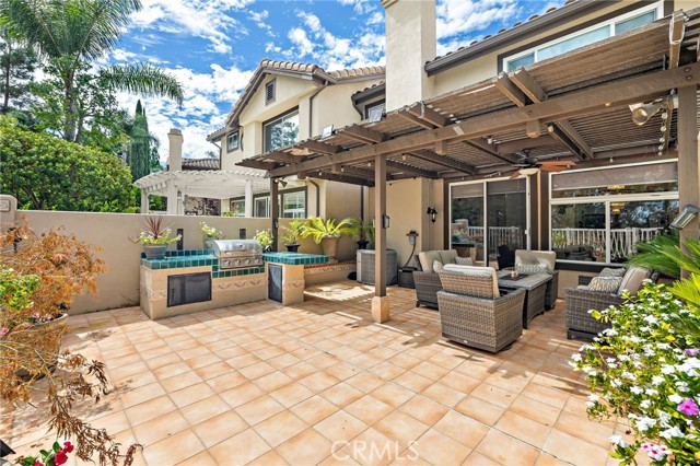 Detail Gallery Image 2 of 26 For 90 Mayfair, Aliso Viejo,  CA 92656 - 3 Beds | 2/1 Baths
