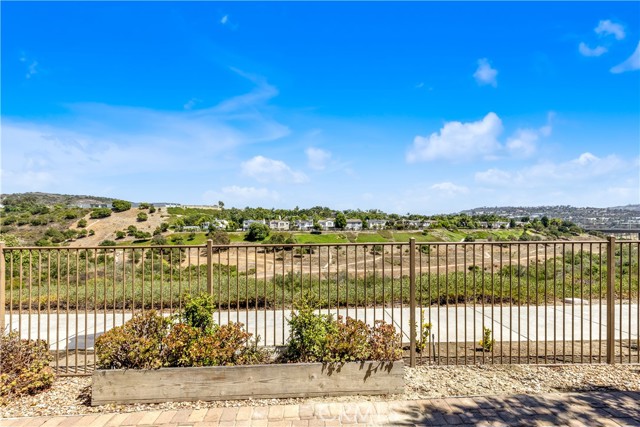 71 Via Almeria, San Clemente CA: https://media.crmls.org/medias/07d642d4-b258-4d70-9a4a-7b7fc28811b3.jpg
