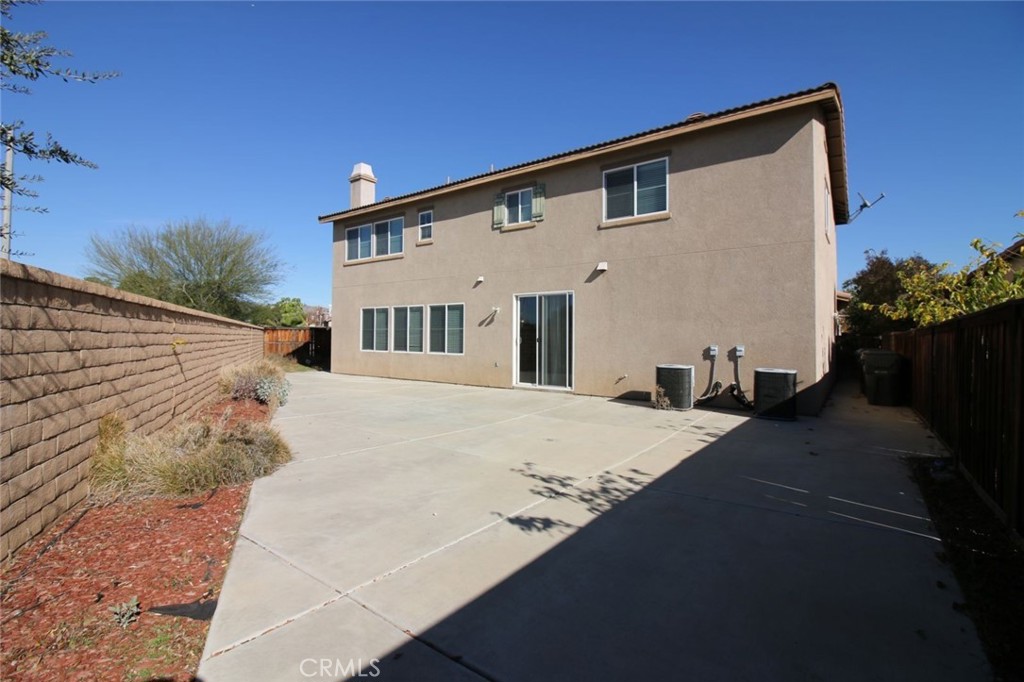 13197 Creekside Way