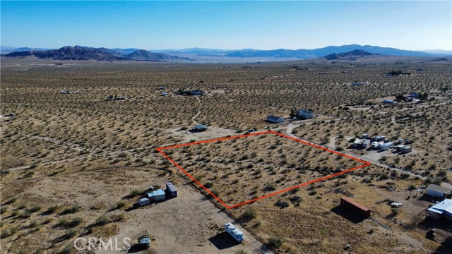 702 Bell Road, Landers CA: https://media.crmls.org/medias/07d68930-2bae-4fab-a8ed-06b7e5cf1029.jpg