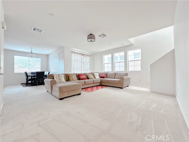 2911 S Via Belamaria, Ontario CA: https://media.crmls.org/medias/07d6e66c-b99c-442a-9d0c-4366bf804eba.jpg