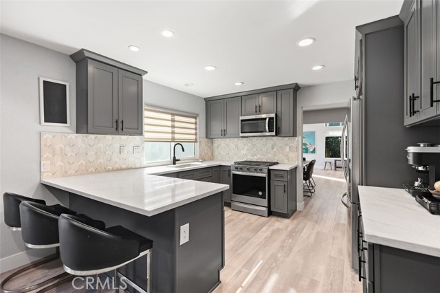 Detail Gallery Image 7 of 32 For 9 Flaxwood, Irvine,  CA 92614 - 3 Beds | 2/1 Baths