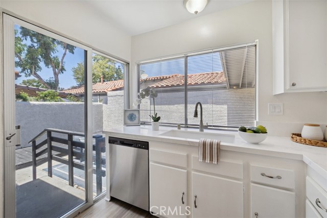 Detail Gallery Image 9 of 28 For 19519 Rinaldi St #57,  Porter Ranch,  CA 91326 - 3 Beds | 2 Baths