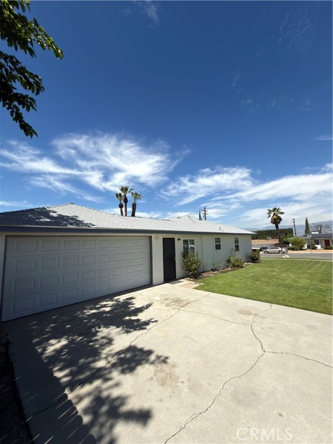 Detail Gallery Image 3 of 3 For 24471 University Ave, Loma Linda,  CA 92354 - 3 Beds | 2 Baths