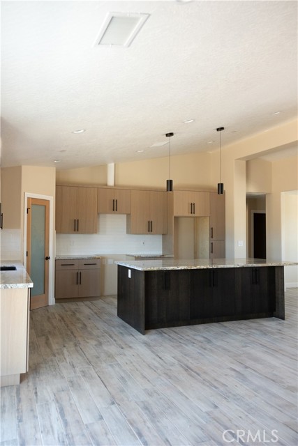 17963 Catalpa Street, Hesperia CA: https://media.crmls.org/medias/07d8a434-ba8c-476b-b3d4-edae0312d573.jpg