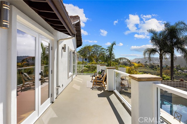 1110 Novilunio, San Clemente CA: https://media.crmls.org/medias/07d8b21f-dc7e-48b2-9c99-29ad717eaea5.jpg