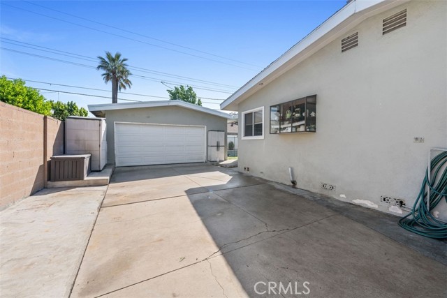 Detail Gallery Image 12 of 12 For 412 S Fann, Anaheim,  CA 92804 - 4 Beds | 2 Baths