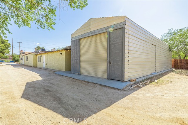 3149 E S Avenue, Palmdale CA: https://media.crmls.org/medias/07d9833e-b147-4cae-a3f0-45ddbba73a22.jpg