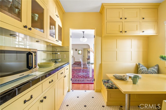 Detail Gallery Image 14 of 38 For 8246 4th St, Los Angeles,  CA 90048 - 2 Beds | 2 Baths