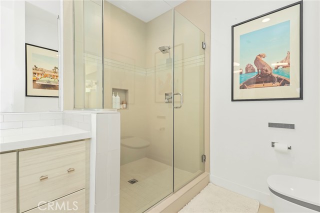 Detail Gallery Image 17 of 36 For 6072 W Studio Ct, Los Angeles,  CA 90038 - 3 Beds | 3/1 Baths