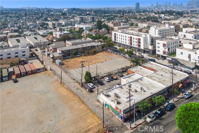 Image 9 of 13 For 2500 Cesar Chavez Avenue