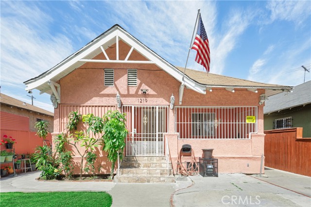 1219 56th Street, Los Angeles, California 90011, 3 Bedrooms Bedrooms, ,1 BathroomBathrooms,Single Family Residence,For Sale,56th,MB24055507