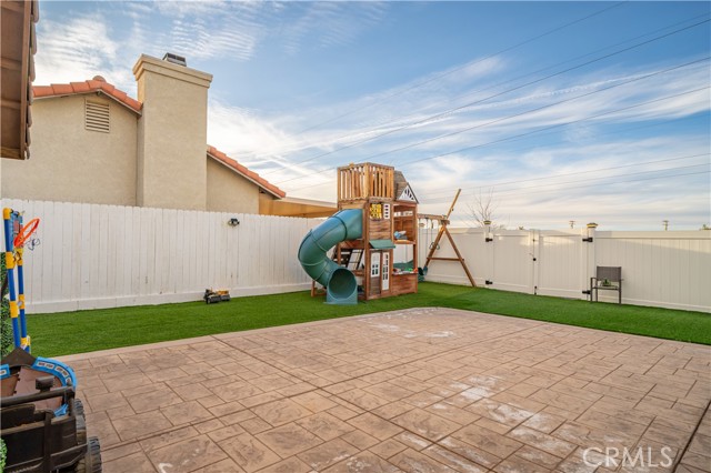 Detail Gallery Image 23 of 34 For 15634 via Cartagena, Hesperia,  CA 92345 - 3 Beds | 2 Baths