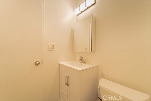Detail Gallery Image 16 of 31 For 5593 Pioneer Bld #18,  Whittier,  CA 90601 - 2 Beds | 1/1 Baths