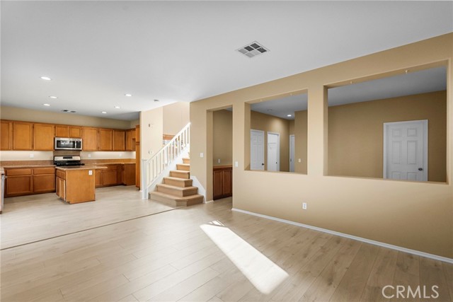 Detail Gallery Image 16 of 36 For 19316 Sidani Ln, Saugus,  CA 91350 - 3 Beds | 3 Baths