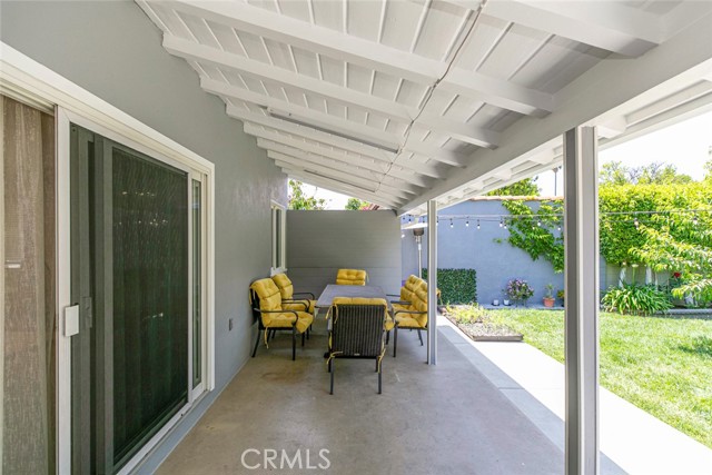 15409 Wyandotte Street, Van Nuys CA: https://media.crmls.org/medias/07dcc178-3779-4c10-95b2-7d80d13a43a6.jpg