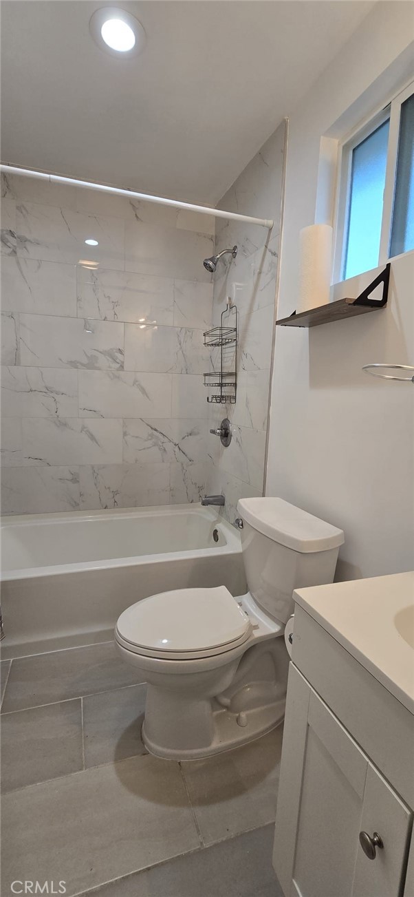7728 Chimineas Avenue, Reseda CA: https://media.crmls.org/medias/07dd7181-e6f1-4f85-8c50-0cc7056bd857.jpg