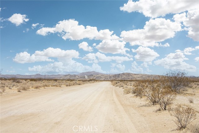 Detail Gallery Image 3 of 15 For 65100 Reagan Rd, Joshua Tree,  CA 92252 - – Beds | – Baths