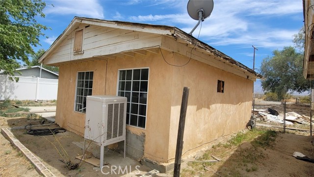 Detail Gallery Image 13 of 23 For 10349 E Avenue T, Littlerock,  CA 93543 - 4 Beds | 3 Baths