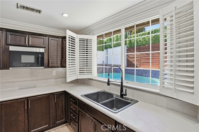 Detail Gallery Image 23 of 39 For 2260 Cazador Dr, Los Angeles,  CA 90065 - 2 Beds | 1 Baths