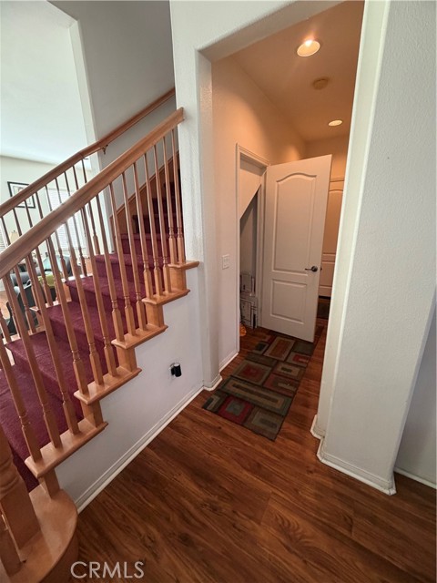 Detail Gallery Image 30 of 63 For 28512 Meadow Heights Ct, Canyon Country,  CA 91387 - 6 Beds | 3 Baths