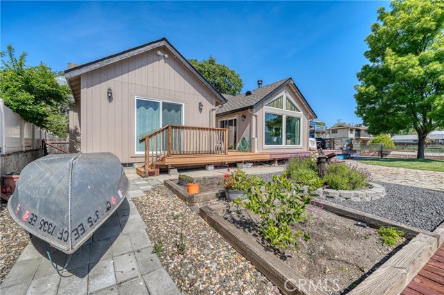 3790 Lakeshore Boulevard, Lakeport CA: https://media.crmls.org/medias/07df1c1f-ce21-400a-8006-848f0573b206.jpg