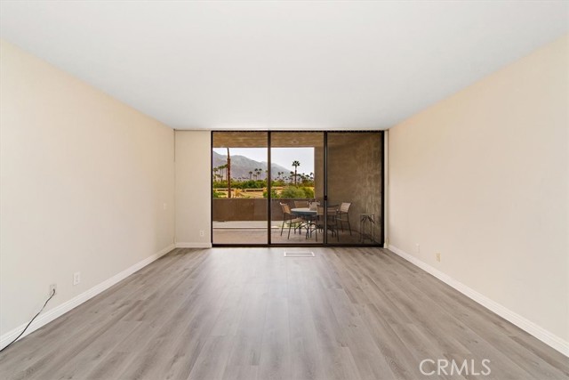 1660 S La Reina Way #2D, Palm Springs, CA 92264