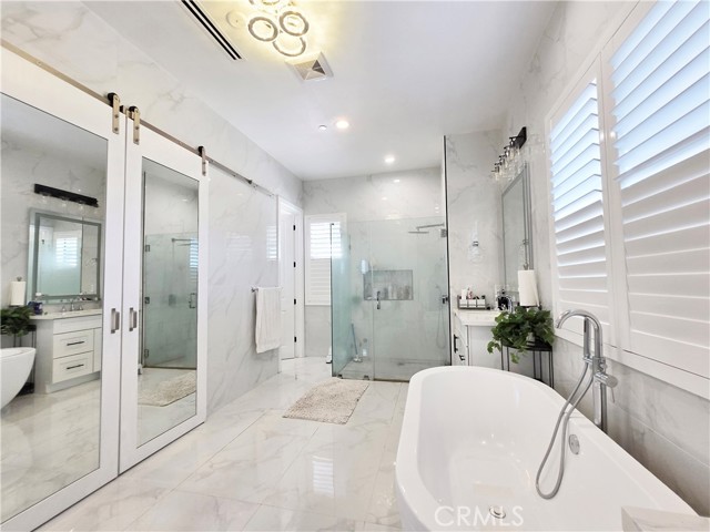 Detail Gallery Image 11 of 23 For 10457 Saint Anna Pl, Fountain Valley,  CA 92708 - 4 Beds | 4 Baths