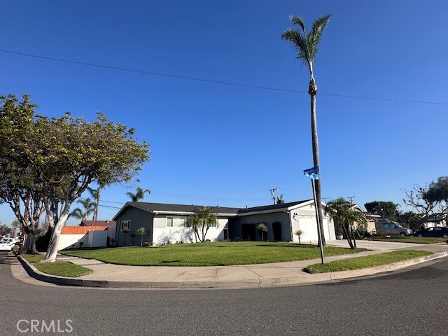 Detail Gallery Image 19 of 19 For 8091 Valencia Dr, Huntington Beach,  CA 92647 - 3 Beds | 2 Baths