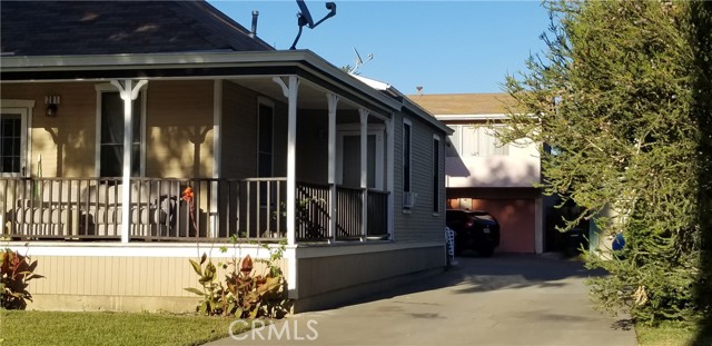 281 N Grand Street, Orange CA: https://media.crmls.org/medias/07e32336-eb22-4147-9acb-d87b9b32a509.jpg