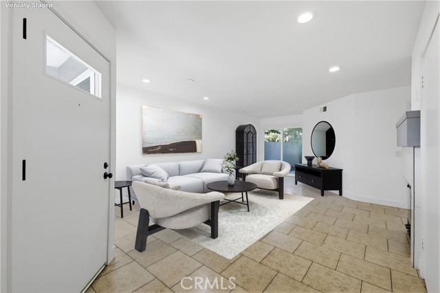 Detail Gallery Image 2 of 46 For 26871 Sapphire, Mission Viejo,  CA 92691 - 2 Beds | 2 Baths