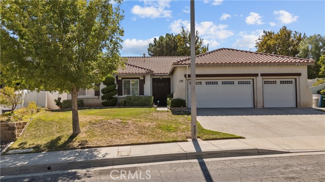 Detail Gallery Image 1 of 1 For 7248 Sunnyslope Dr, Lancaster,  CA 93536 - 4 Beds | 3 Baths