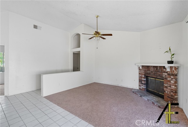 14698 King Canyon Road, Victorville CA: https://media.crmls.org/medias/07e5be9a-68ea-439e-af0b-2c52a495dc40.jpg
