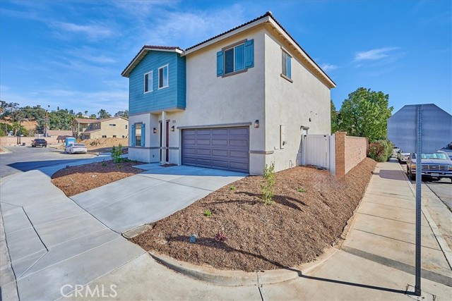 Detail Gallery Image 3 of 51 For 31020 N Sedona St, Lake Elsinore,  CA 92530 - 5 Beds | 4 Baths