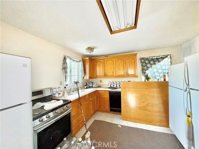 Detail Gallery Image 14 of 28 For 82475 3rd, Trona,  CA 93562 - 4 Beds | 2 Baths