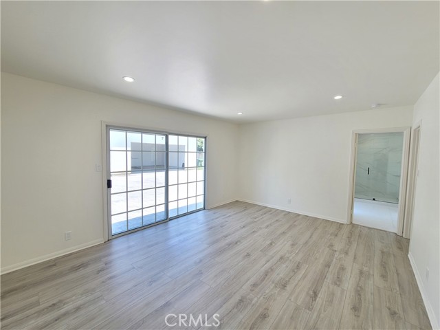 18001 Osborne Street, Sherwood Forest CA: https://media.crmls.org/medias/07e822f1-1094-44a6-819a-502ff65625d8.jpg