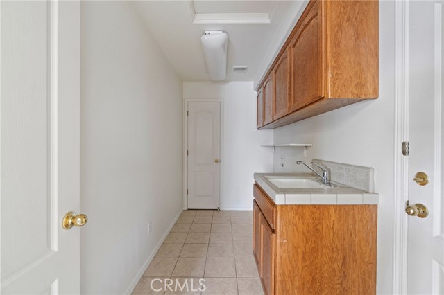 122 East, Madera CA: https://media.crmls.org/medias/07e85237-b61b-4b23-9857-7cb6283f0479.jpg