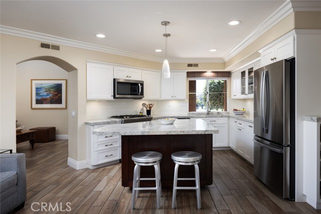 Detail Gallery Image 9 of 34 For 13882 Berrington Ct, North Tustin,  CA 92705 - 3 Beds | 2/1 Baths