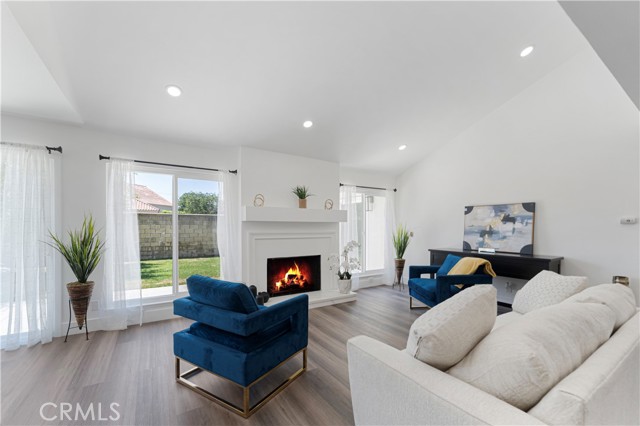 12202 Silva Place, Cerritos CA: https://media.crmls.org/medias/07e9aa58-d8fa-4d90-bb59-ec8bcbc08a12.jpg