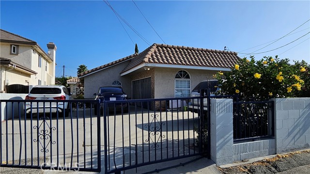 Detail Gallery Image 3 of 44 For 17912 Gridley Rd, Artesia,  CA 90701 - 4 Beds | 3 Baths