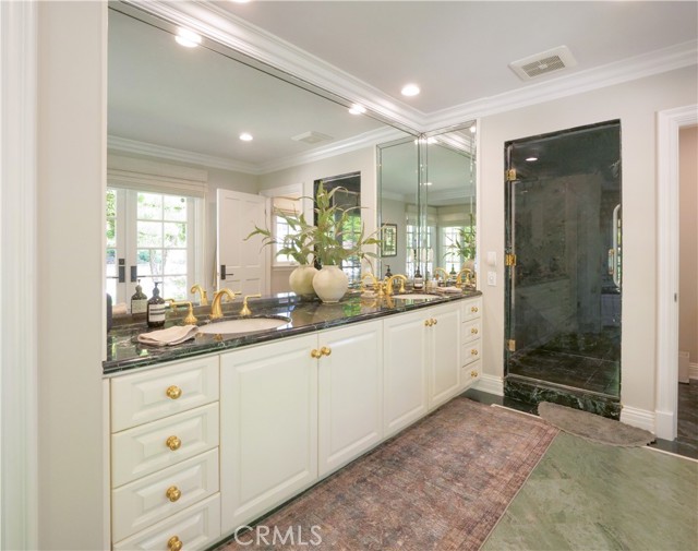 1300 Granvia Altamira, Palos Verdes Estates CA: https://media.crmls.org/medias/07eb5bac-5063-4137-a356-373ca8a6a51d.jpg