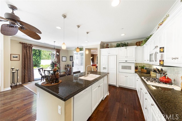 Detail Gallery Image 10 of 36 For 1 Corte Sagrada, San Clemente,  CA 92673 - 2 Beds | 2 Baths