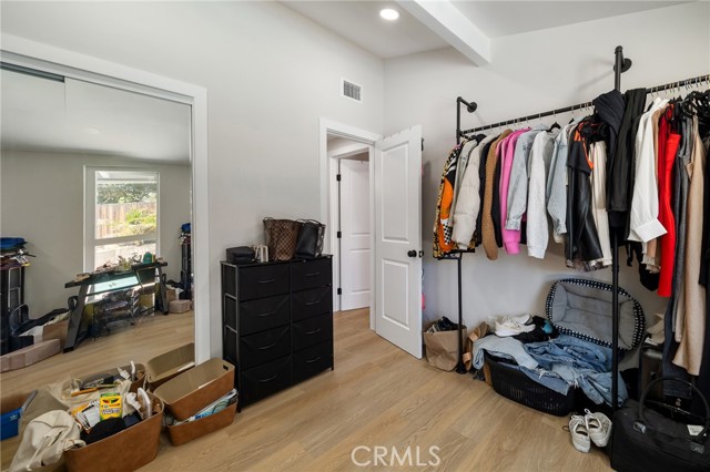 19945 Gresham Street, Northridge CA: https://media.crmls.org/medias/07ebd77d-826e-450e-98fa-b857bcc3dd9e.jpg