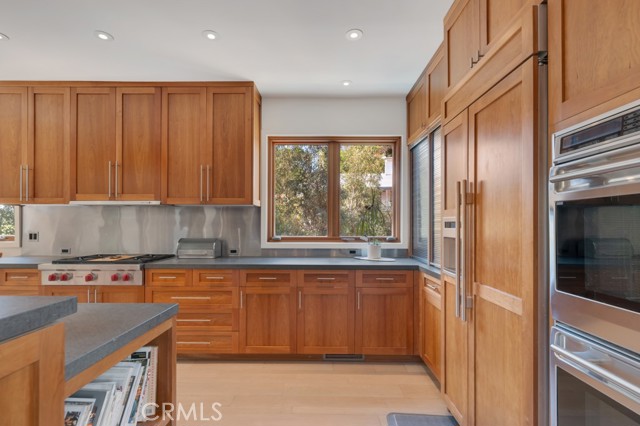 Detail Gallery Image 10 of 40 For 4315 Morro Dr, Woodland Hills,  CA 91364 - 3 Beds | 3/1 Baths