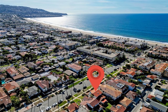 217 Ave E, Redondo Beach, California 90277, 5 Bedrooms Bedrooms, ,2 BathroomsBathrooms,Residential,Sold,Ave E,SB22230929