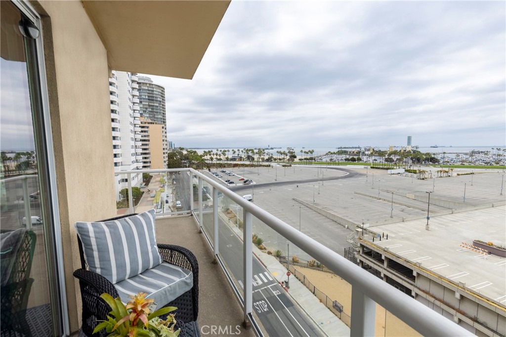 488 E Ocean Boulevard 616